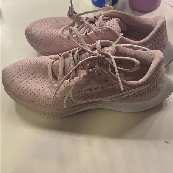 Nike Air Zoom Pegasus’s Running Shoes - Picture 3 of 6